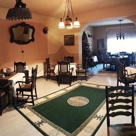 Bed and Breakfast Vila Monica Тиргу-Муреш Екстер'єр фото